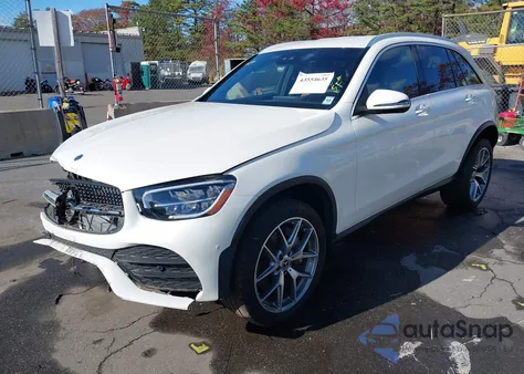 2022 Mercedes-Benz Glc 300 4Matic Suv z USA, uszkodzony, nr VIN W1N0G8EB1NG081067